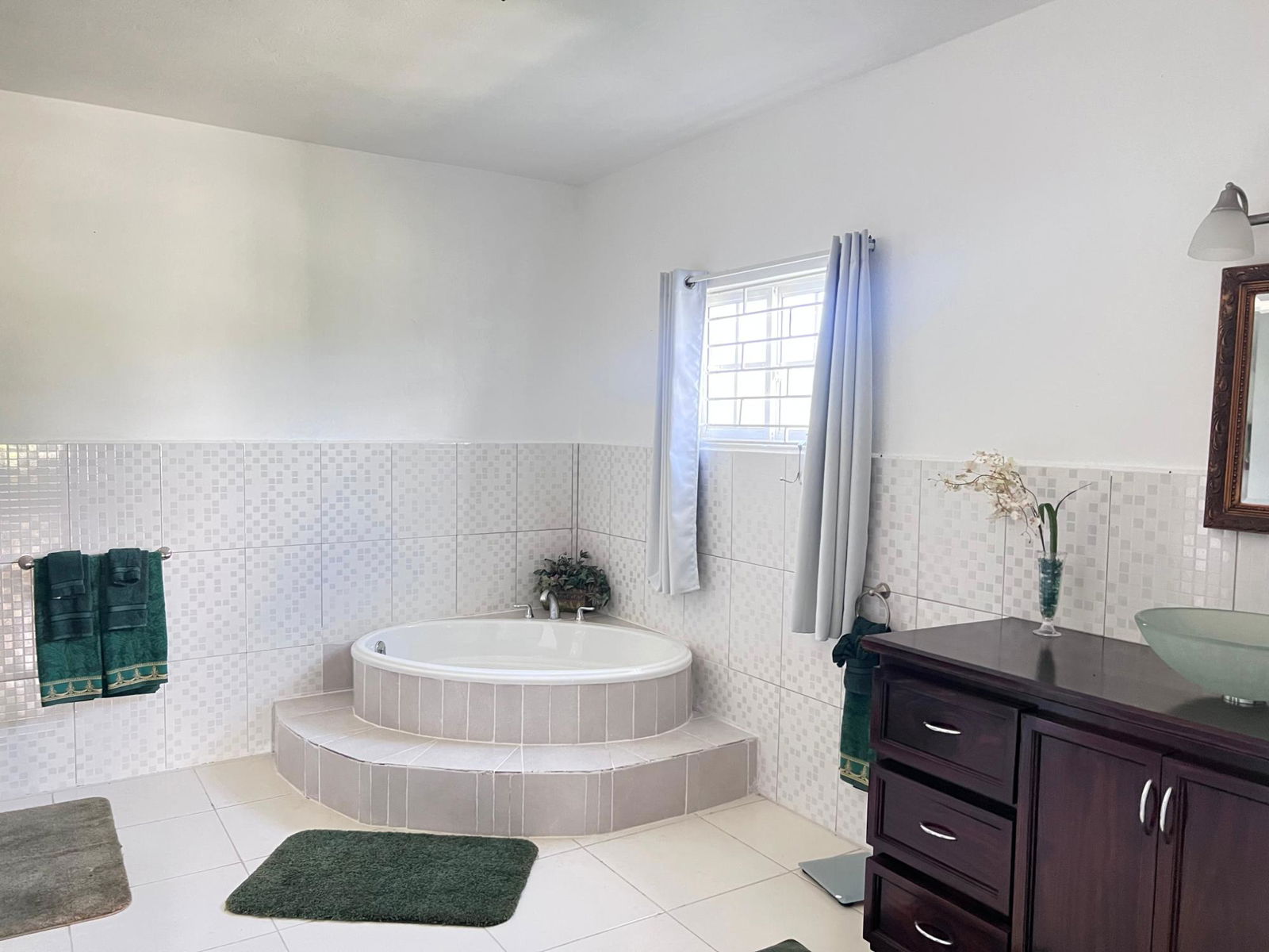 Fifteenth image of 6 Vale Royal in Duncans, Trelawny, Jamaica - property is For Rent