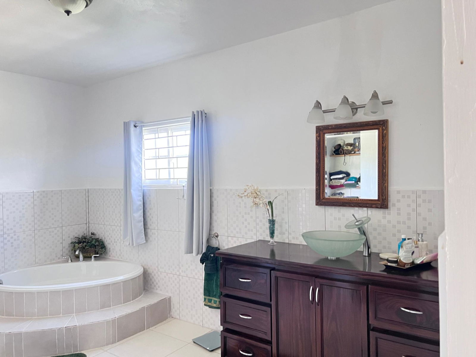 Sixteenth image of 6 Vale Royal in Duncans, Trelawny, Jamaica - property is For Rent