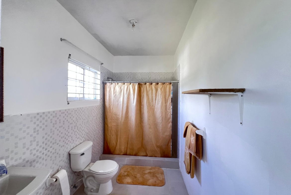 Fifth image of 6 Vale Royal in Duncans, Trelawny, Jamaica - property is For Rent