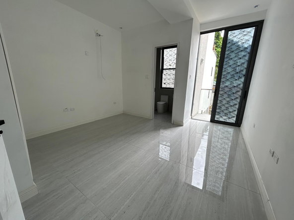 Twelfth image of Th-a1-2 Lipscombe Ave in Kingston 9, St. Andrew, Jamaica - property is For Sale