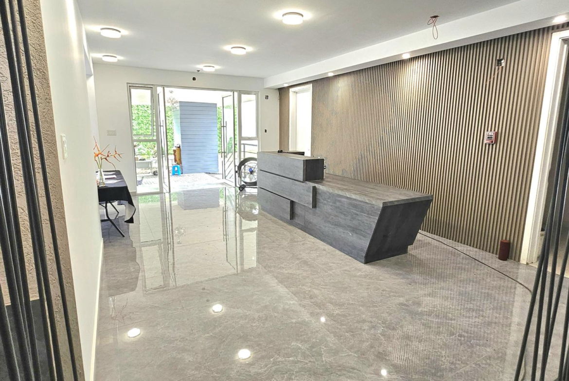 Tenth image of 401-44 Upper Waterloo Road in Kingston 10, St. Andrew, Jamaica - property is For Sale