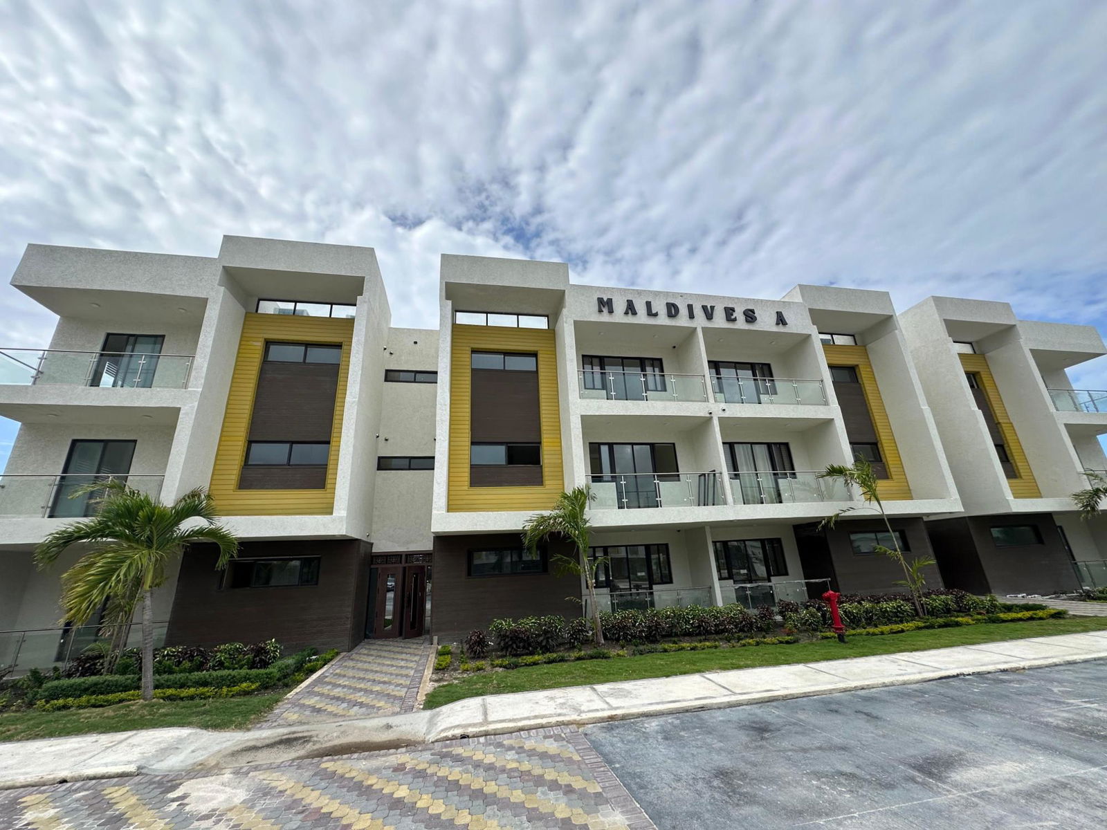 Luxury-Beachfront-Apartments-Villas-for-Sale-in-St.-Ann-Jamaica-Paradisiac-Beach-Club Second image of G203- Paradisiac Beach Club, on in Ocho Rios, St. Ann, Jamaica - property is For Sale