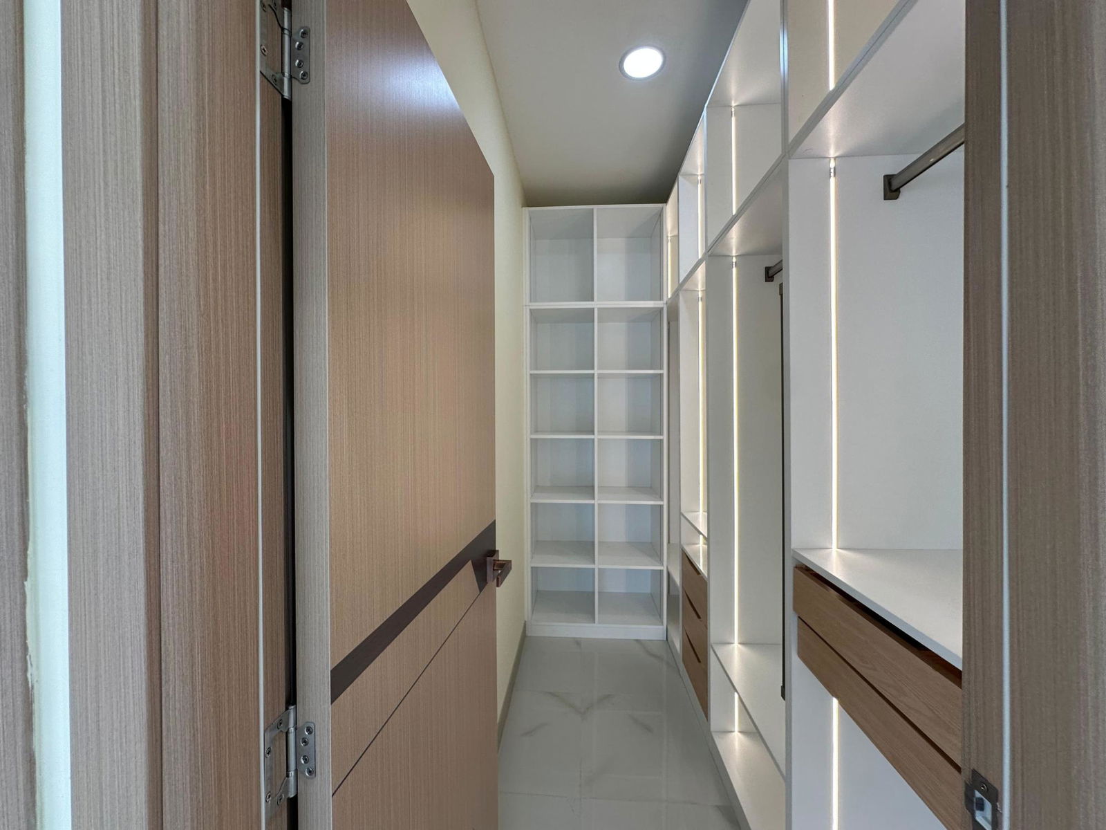 Luxury-Beachfront-Apartments-Villas-for-Sale-in-St.-Ann-Jamaica-Paradisiac-Beach-Club Eleventh image of G203- Paradisiac Beach Club, on in Ocho Rios, St. Ann, Jamaica - property is For Sale