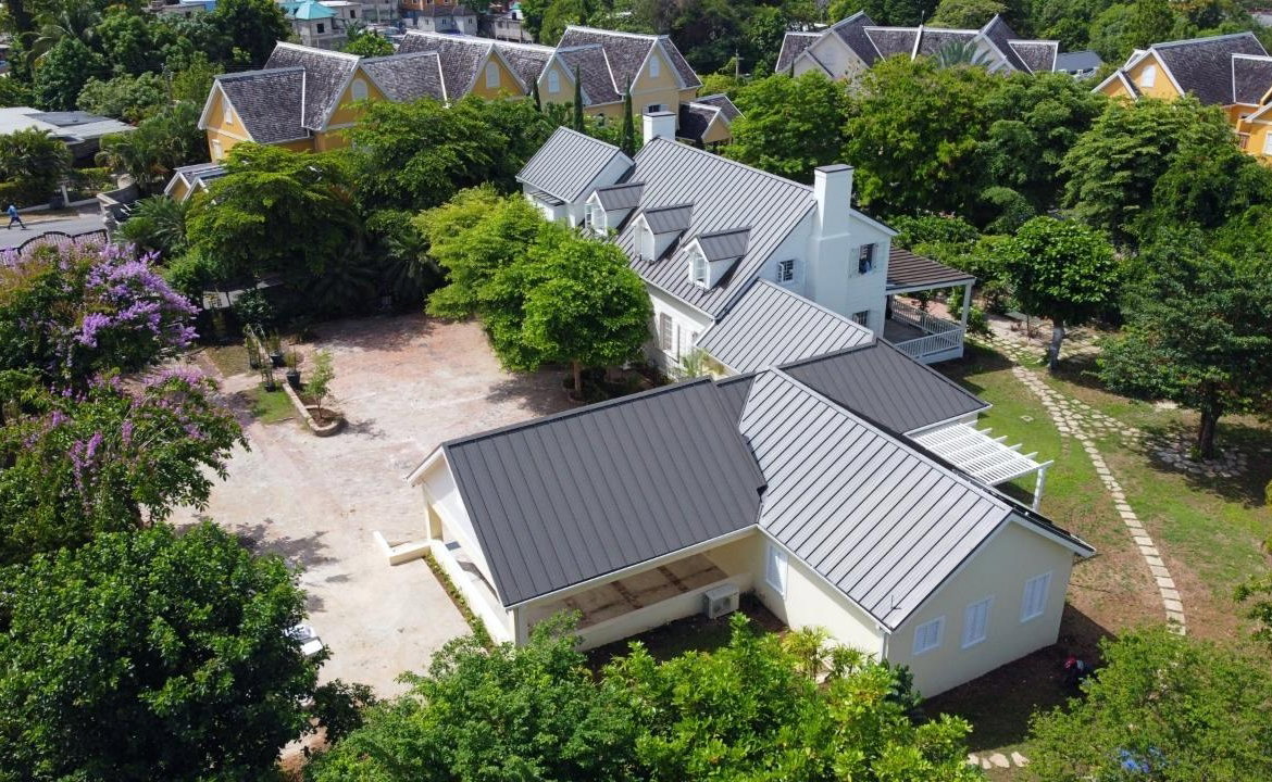 Nineteenth image of 2-11 Russell Heights in Kingston 6, St. Andrew, Jamaica - property is For Rent