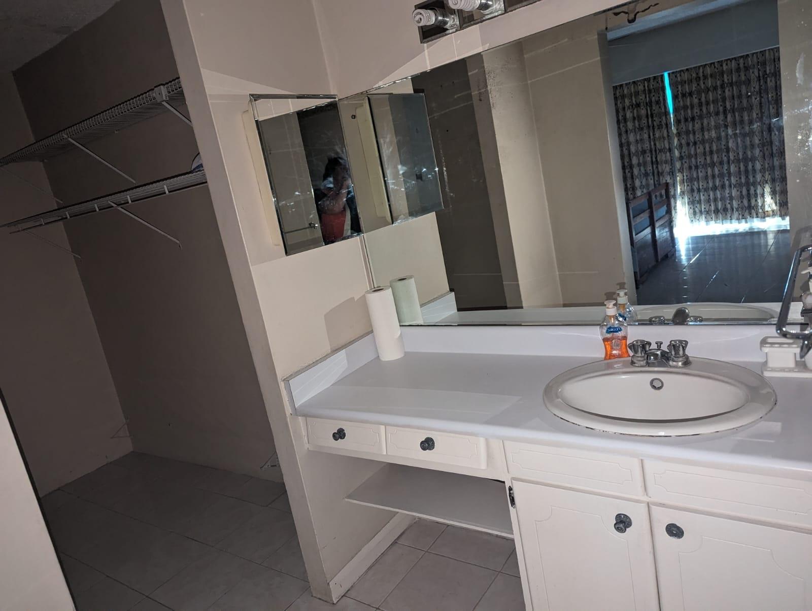 Seventeenth image of 17 Kingsway in Kingston 10, St. Andrew, Jamaica - property is For Sale