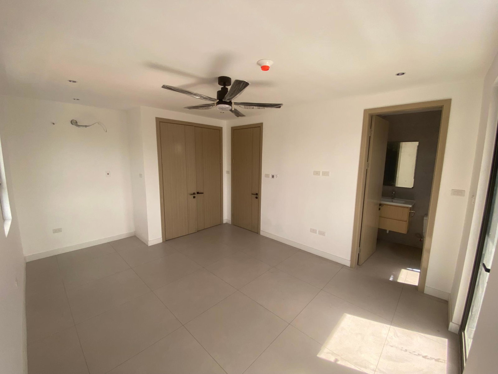 Ninth image of 404-2 Somerton Avenue in Kingston 6, St. Andrew, Jamaica - property is For Sale