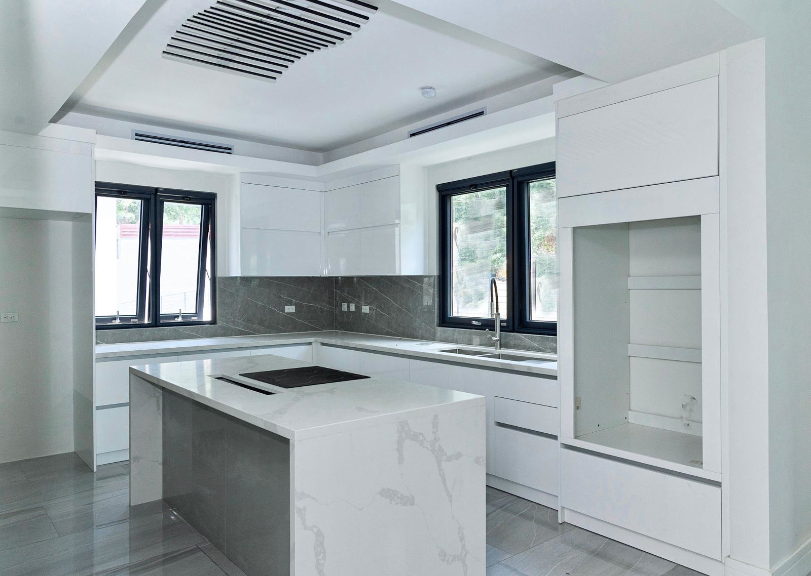 Luxury-Penthouse-Apartment-for-Sale-in-Jacks-Hill-Kingston-Spyglass Eighth image of B-19- Spyglass, Penthouse in Kingston 6, St. Andrew, Jamaica - property is For Sale