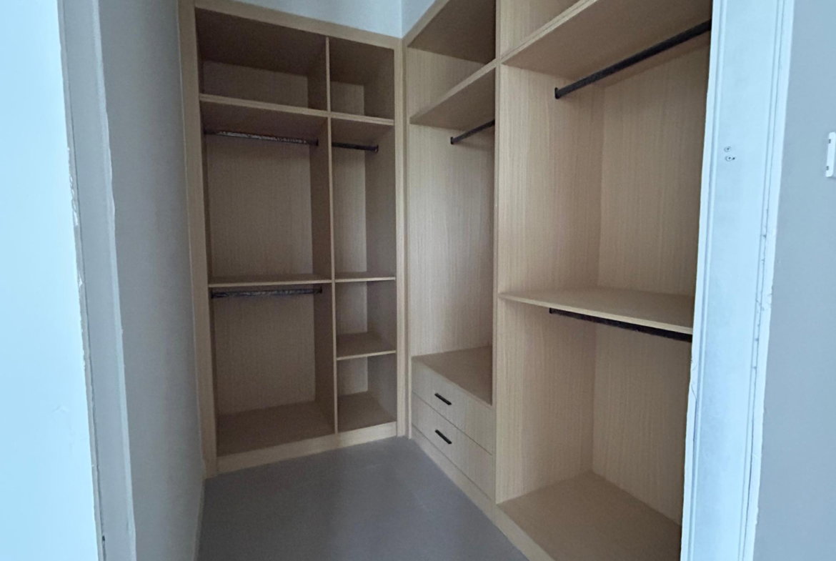 Eleventh image of 402-2 Somerton Avenue in Kingston 6, St. Andrew, Jamaica - property is For Sale