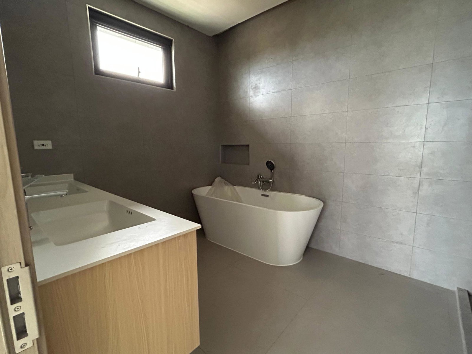 Luxury-Penthouses-for-Sale-at-Somerton-St.-Andrew-Jamaica-Modern-3-Bedroom-Apartments Thirteenth image of 403-2 Somerton Avenue in Kingston 6, St. Andrew, Jamaica - property is For Sale