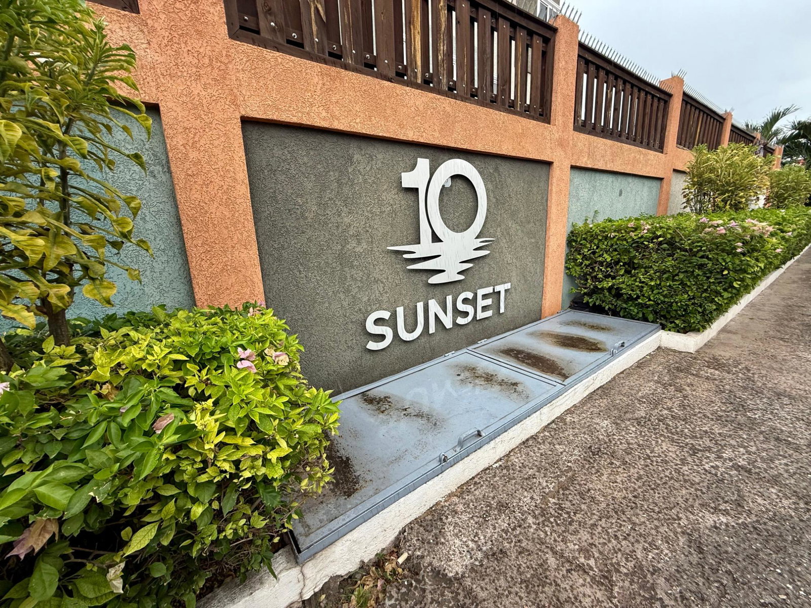 Modern-1-Bedroom-Apartment-for-Rent-in-St.-Andrew-Jamaica-3-10-Sunset-Drive Fifth image of 3-10 Sunset Drive in Kingston 10, St. Andrew, Jamaica - property is For Rent