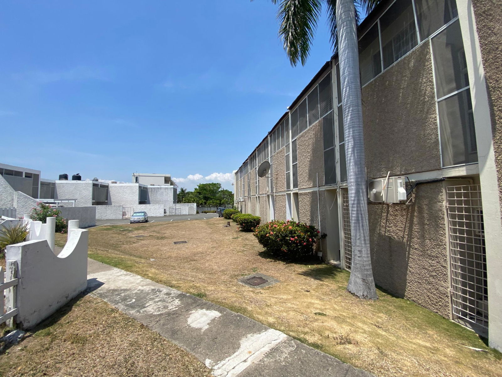 Modern-1BR-Split-Level-Apartment-for-Rent-in-St.-Andrew-Jamaica Fifteenth image of 13-5 West Kings House Road in Kingston 10, St. Andrew, Jamaica - property is For Rent