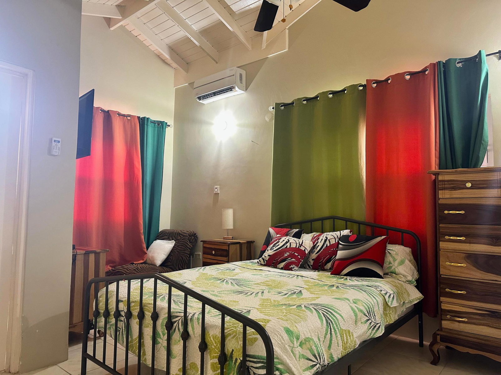 Modern-2-Bed-Townhouse-for-Rent-at-The-Savannah-Vistas-Runaway-Bay-St.-Ann Twelfth image of 736- The Savannah Vistas in Runaway Bay, St. Ann, Jamaica - property is For Rent