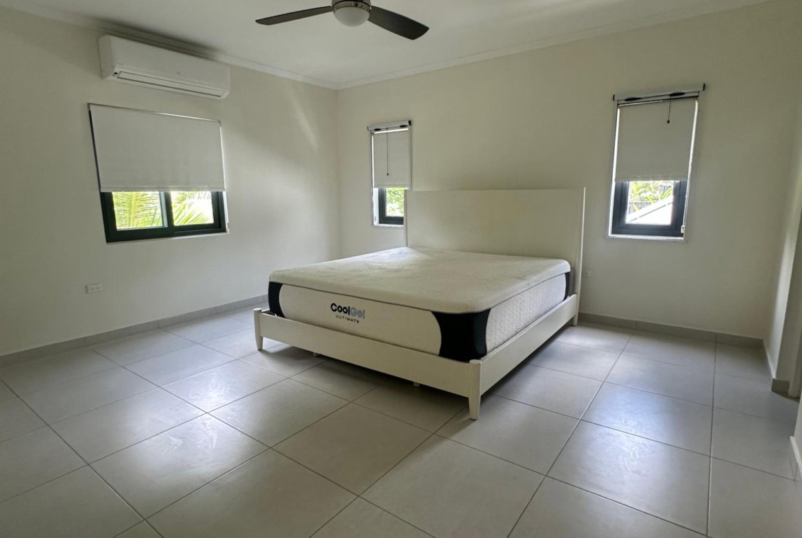 Eighteenth image of 25-27 Millsborough Avenue in Kingston 6, St. Andrew, Jamaica - property is For Rent