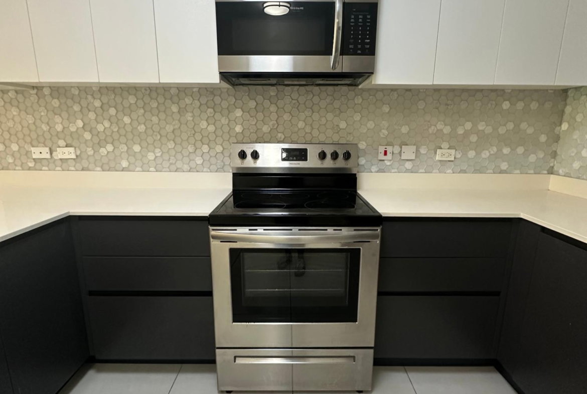 Sixth image of 25-27 Millsborough Avenue in Kingston 6, St. Andrew, Jamaica - property is For Rent