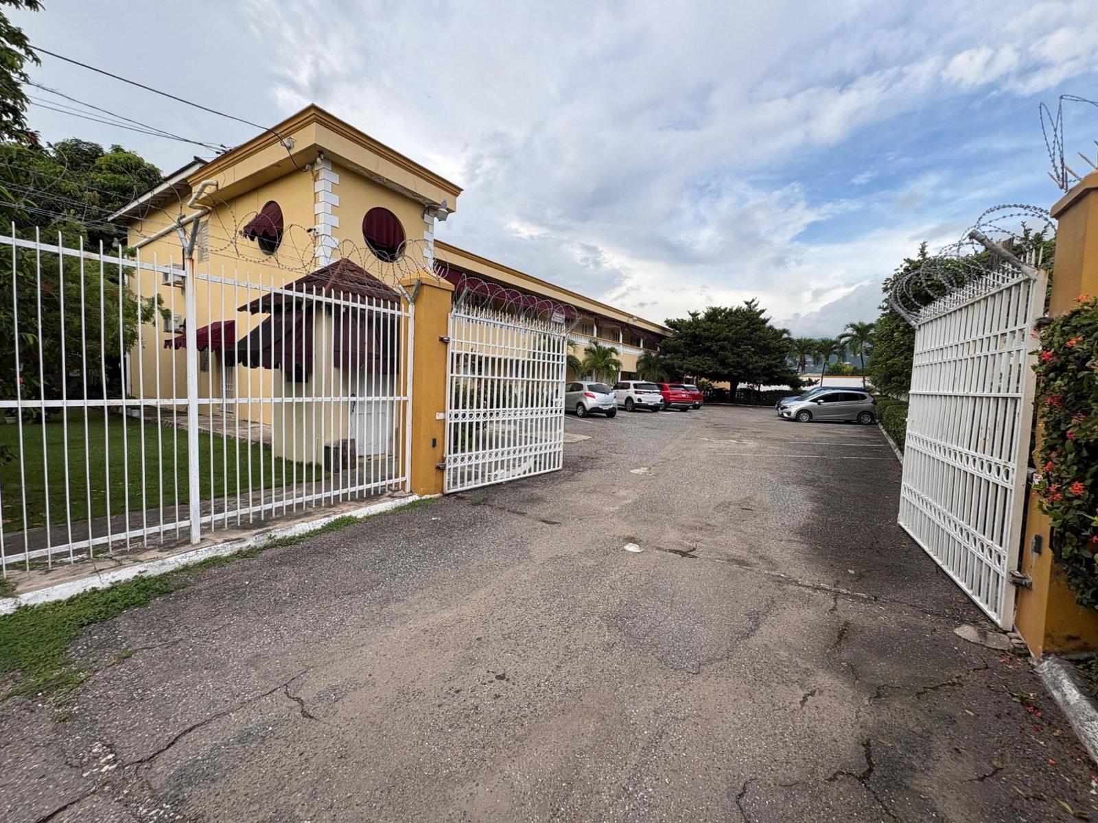 Fourteenth image of 12-3 Sandhurst Terrace in Kingston 6, St. Andrew, Jamaica - property is For Rent