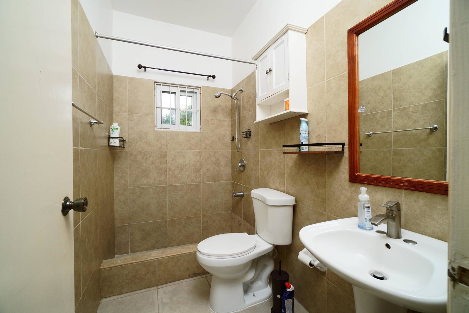 Eleventh image of 14 Washington Drive in Kingston 10, St. Andrew, Jamaica - property is For Rent