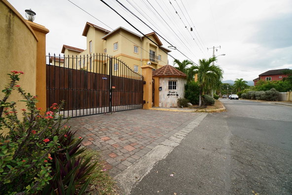 Fourteenth image of 14 Washington Drive in Kingston 10, St. Andrew, Jamaica - property is For Rent