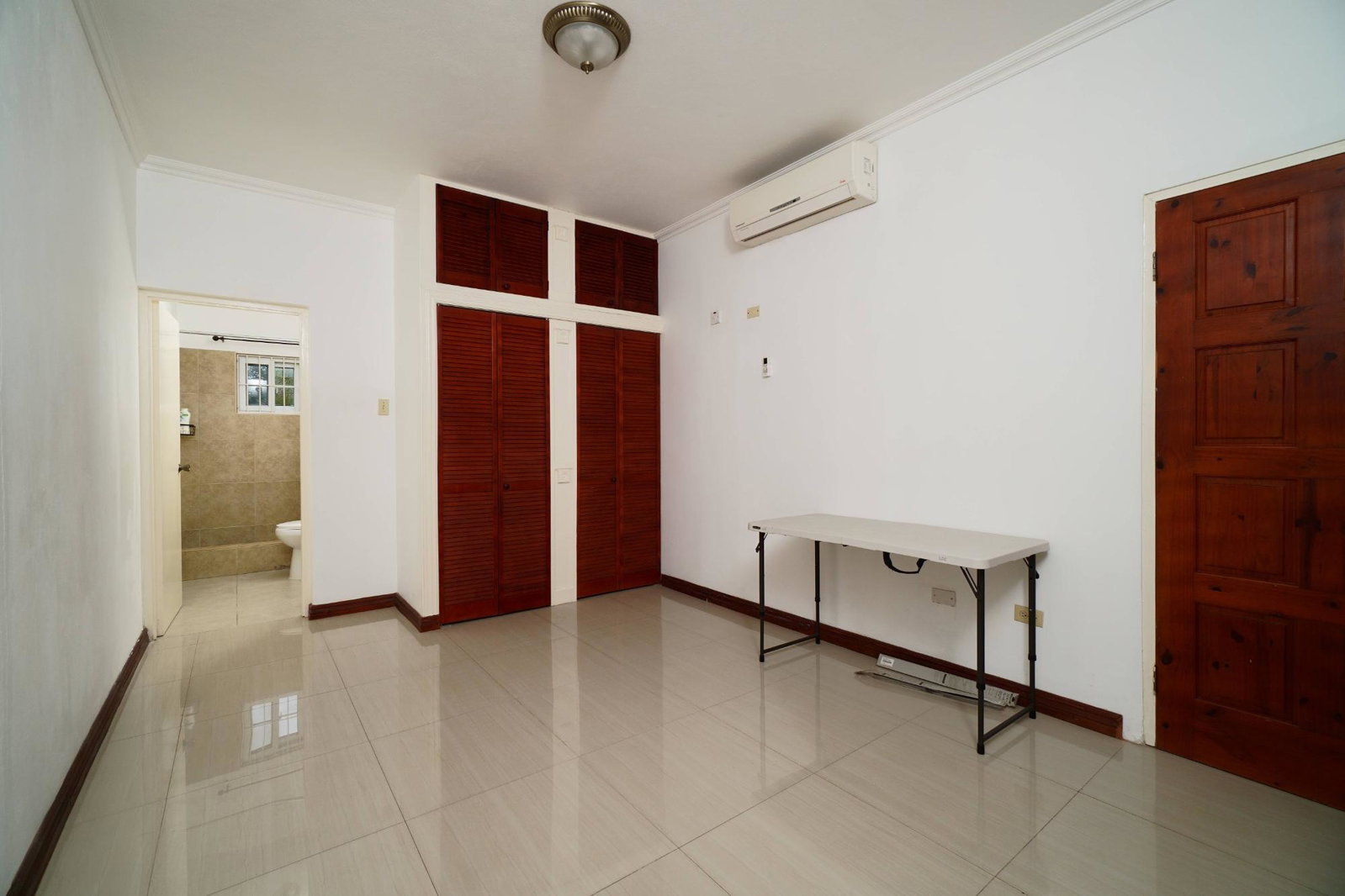 Tenth image of 14 Washington Drive in Kingston 10, St. Andrew, Jamaica - property is For Rent