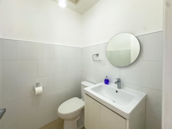 Eleventh image of Apt 5-11 1/2 Charlemont Avenue in Kingston 6, St. Andrew, Jamaica - property is For Rent