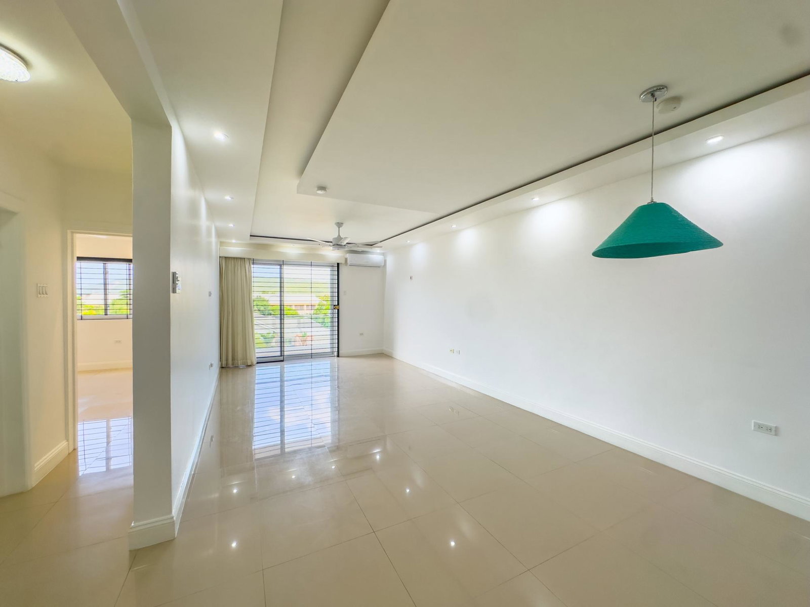 Thirteenth image of Apt 5-11 1/2 Charlemont Avenue in Kingston 6, St. Andrew, Jamaica - property is For Rent