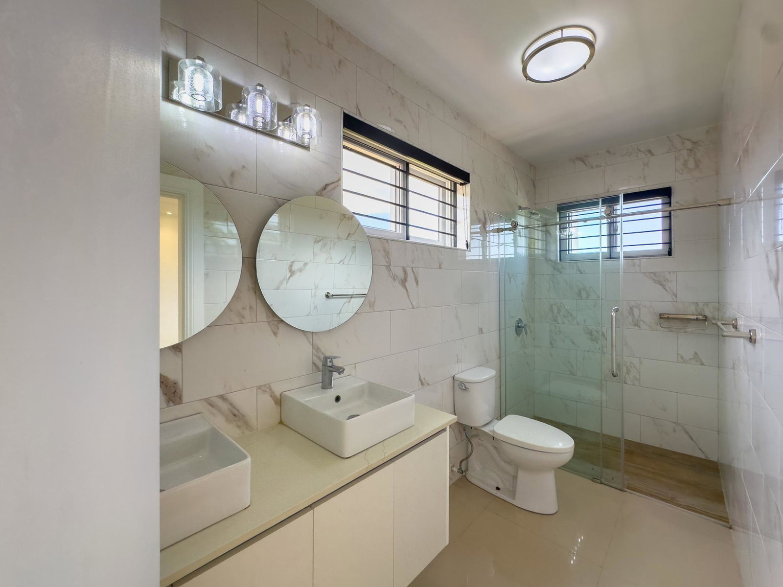 Eighth image of Apt 5-11 1/2 Charlemont Avenue in Kingston 6, St. Andrew, Jamaica - property is For Rent