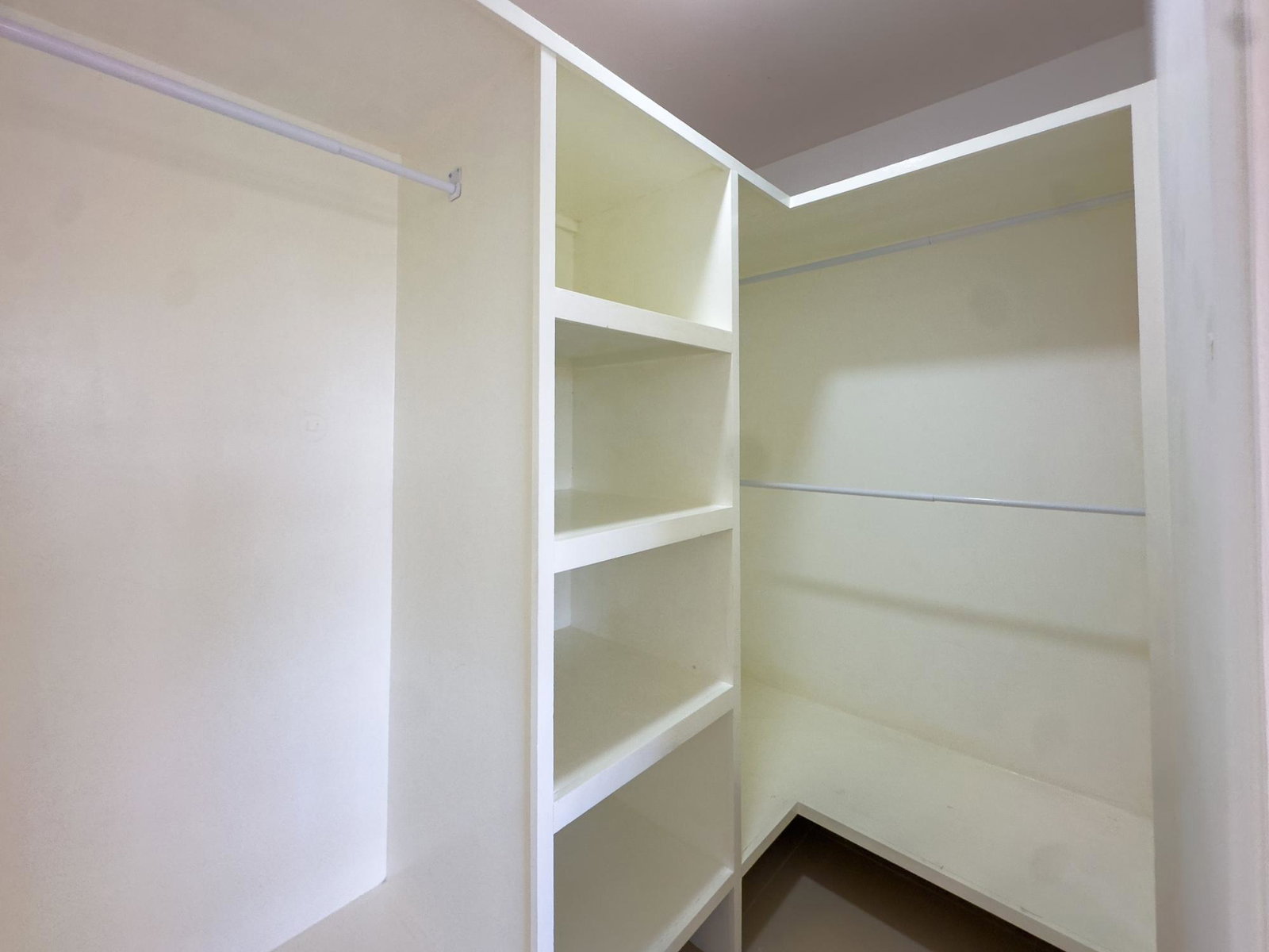 Ninth image of Apt 5-11 1/2 Charlemont Avenue in Kingston 6, St. Andrew, Jamaica - property is For Rent