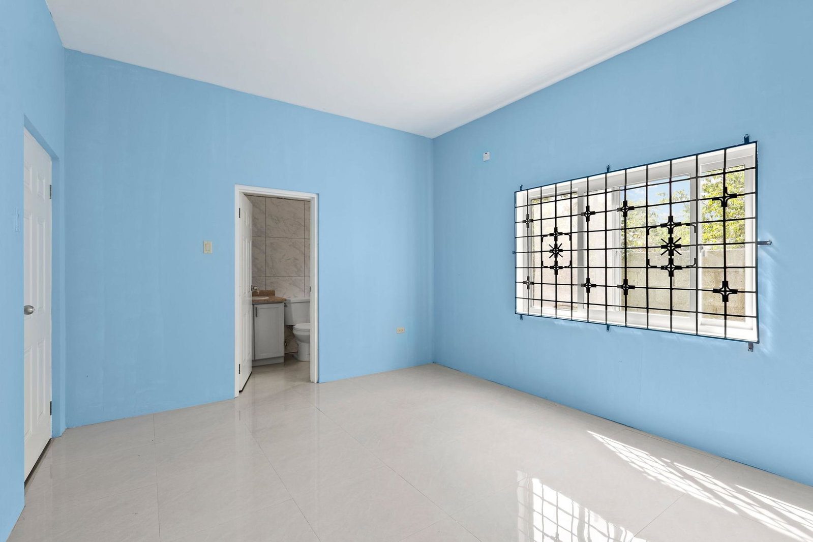 Ninth image of 160 Portview Avenue in Old Harbour, St. Catherine, Jamaica - property is For Rent