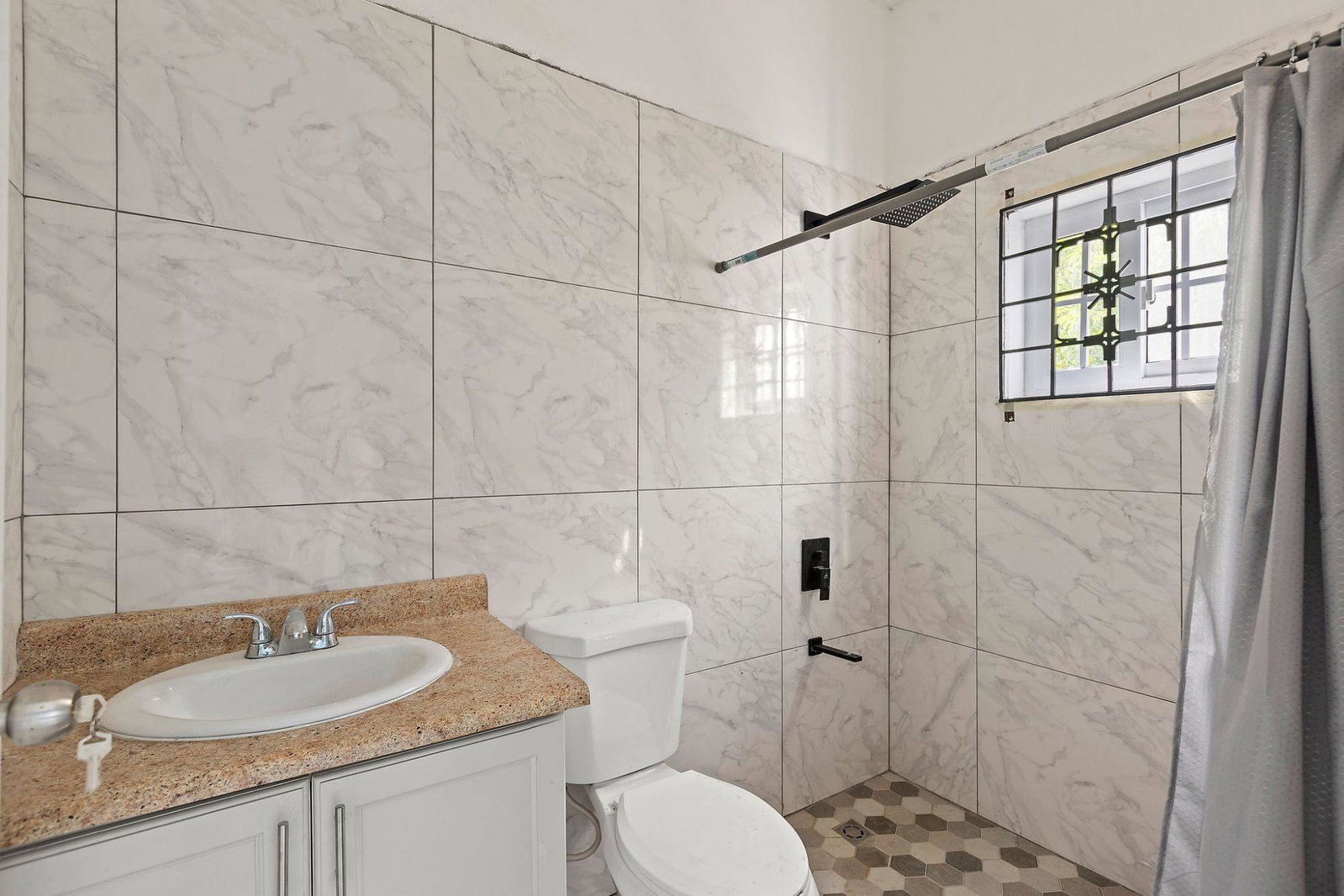 Tenth image of 160 Portview Avenue in Old Harbour, St. Catherine, Jamaica - property is For Rent