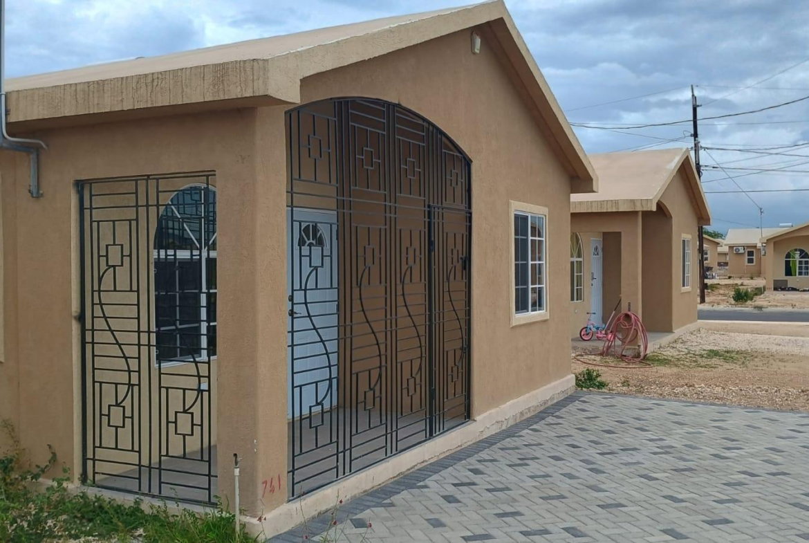 Second image of 741- Phoenix Park Phase ii in Greater Portmore, St. Catherine, Jamaica - property is For Rent