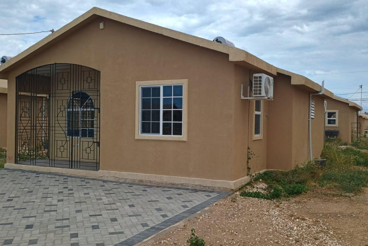 First image of 741- Phoenix Park Phase ii in Greater Portmore, St. Catherine, Jamaica - property is For Rent