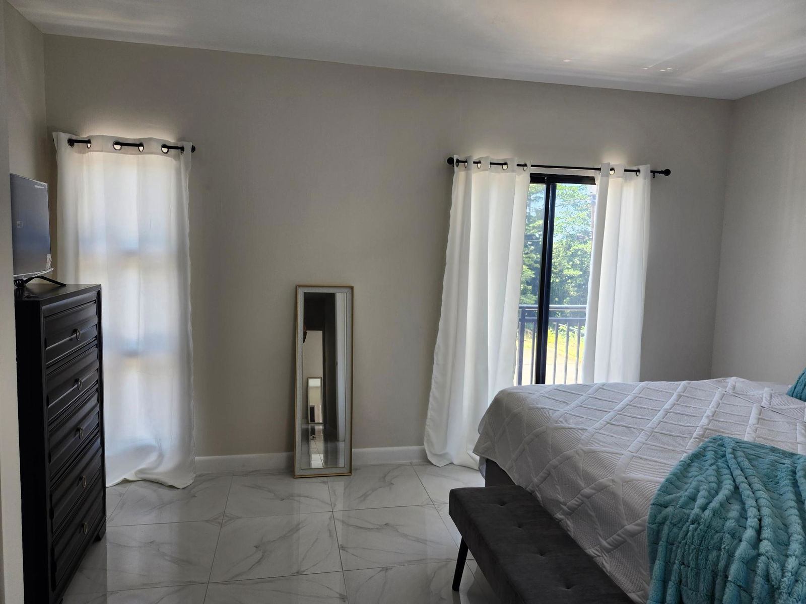 Modern-2-Bedroom-Townhouse-for-Rent-in-Camelot-Village-Discovery-Bay-St-Ann Thirteenth image of 7- Camelot Village, Discover in Discovery Bay, St. Ann, Jamaica - property is For Rent