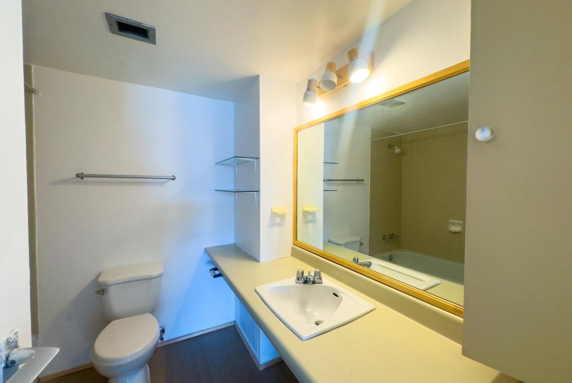 Twelfth image of 8h-8 Ocean Boulevard in KINGSTON, Kingston, Jamaica - property is For Rent