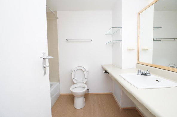 Thirteenth image of 8h-8 Ocean Boulevard in KINGSTON, Kingston, Jamaica - property is For Rent