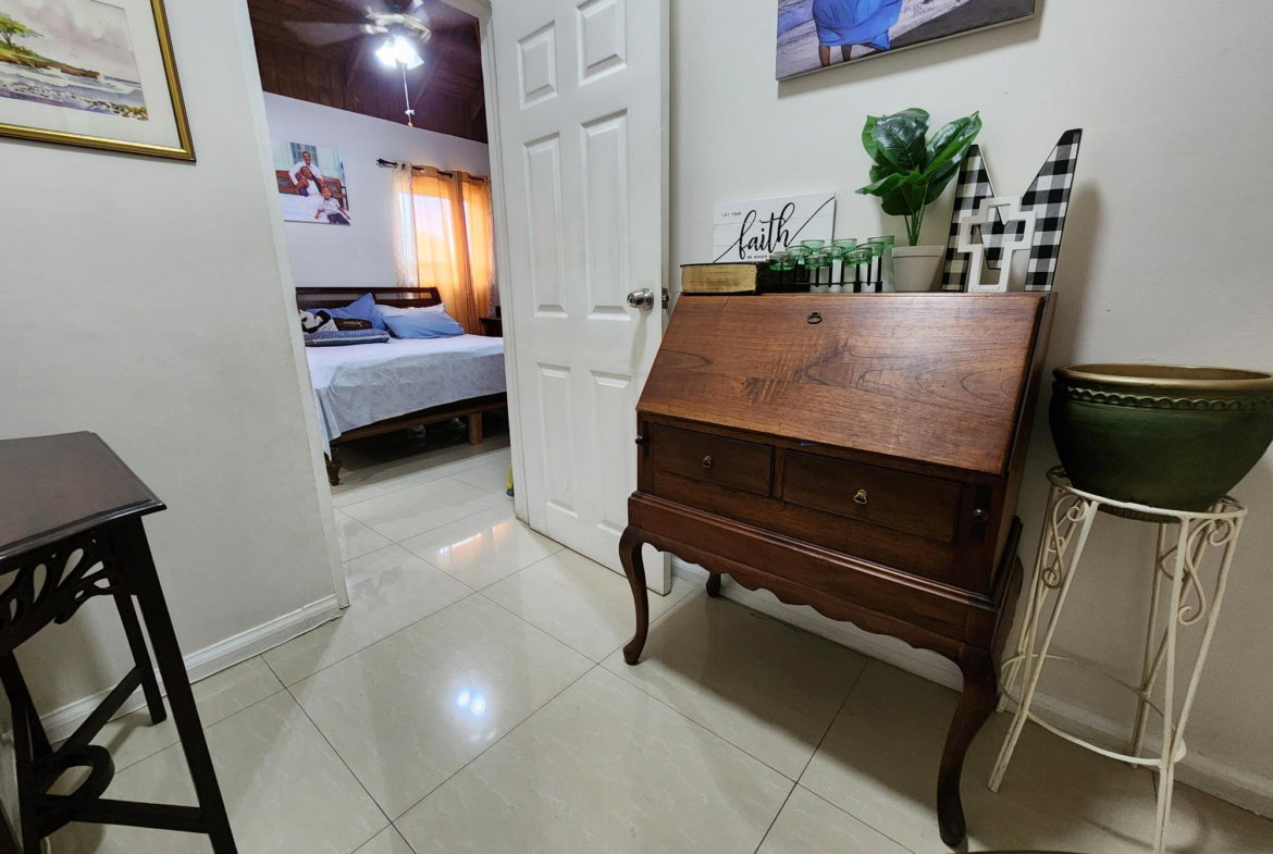 Thirteenth image of 9-2 Fairdene Avenue in Kingston 19, St. Andrew, Jamaica - property is For Sale