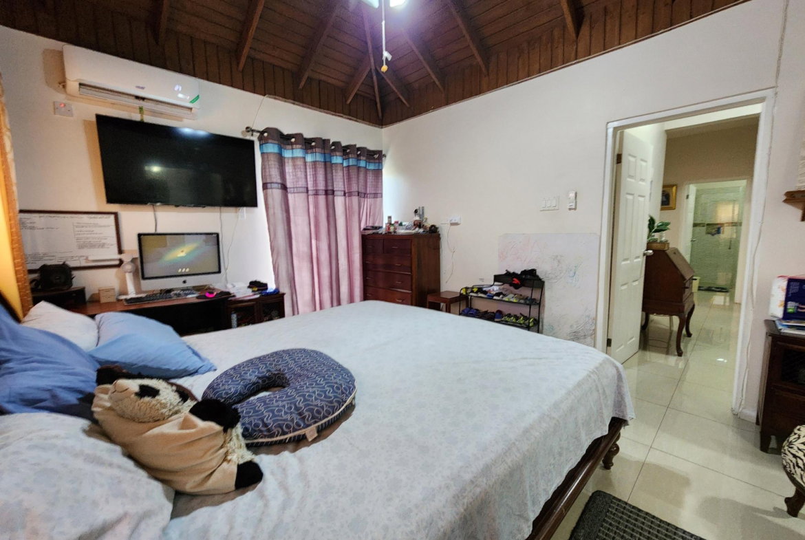 Eighteenth image of 9-2 Fairdene Avenue in Kingston 19, St. Andrew, Jamaica - property is For Sale