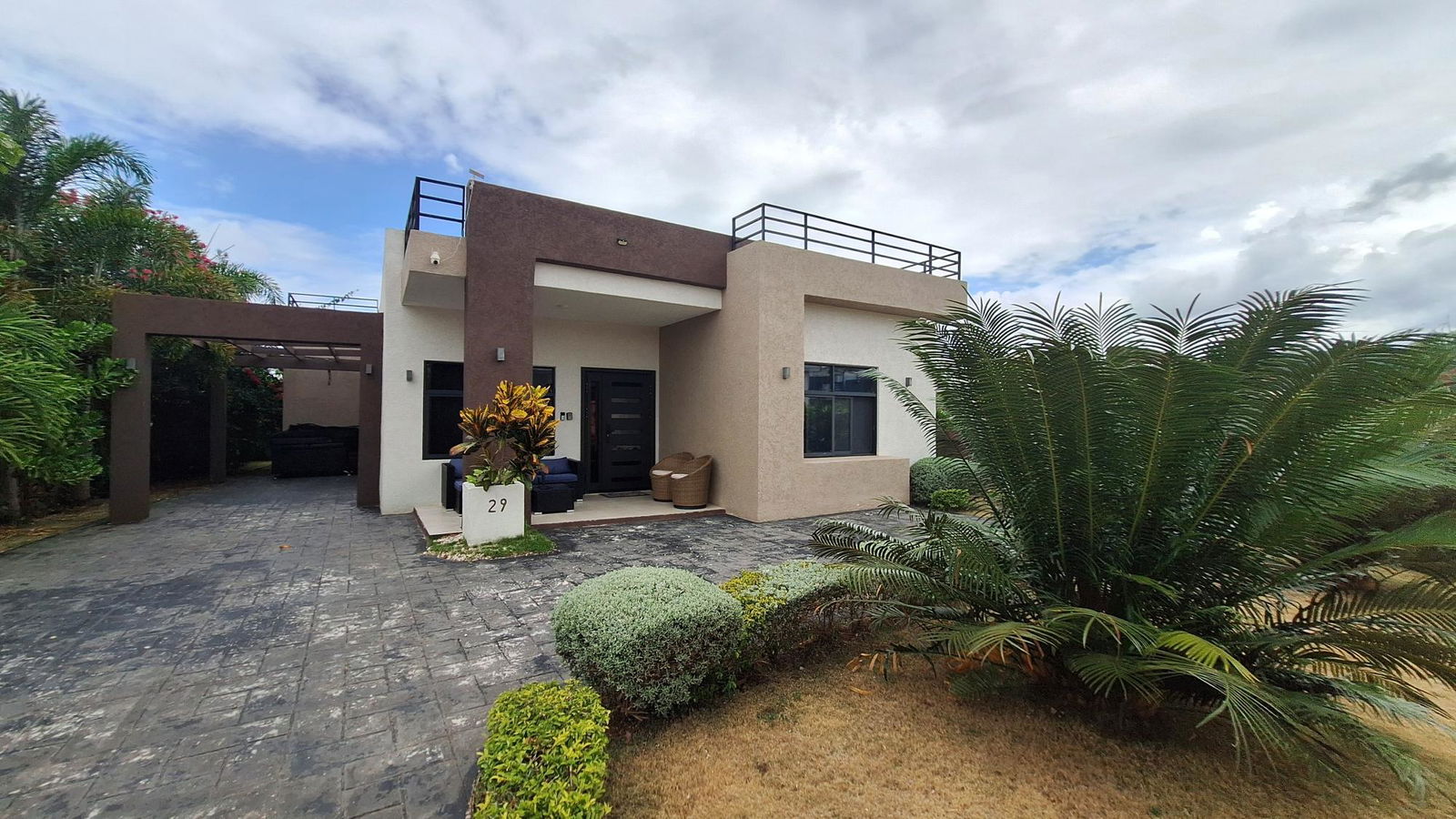 Modern-3-Bedroom-Home-for-Sale-in-Pyramid-Point-Ocho-Rios-St.-Ann Second image of 29-29 Pyramid Point in Ocho Rios, St. Ann, Jamaica - property is For Sale