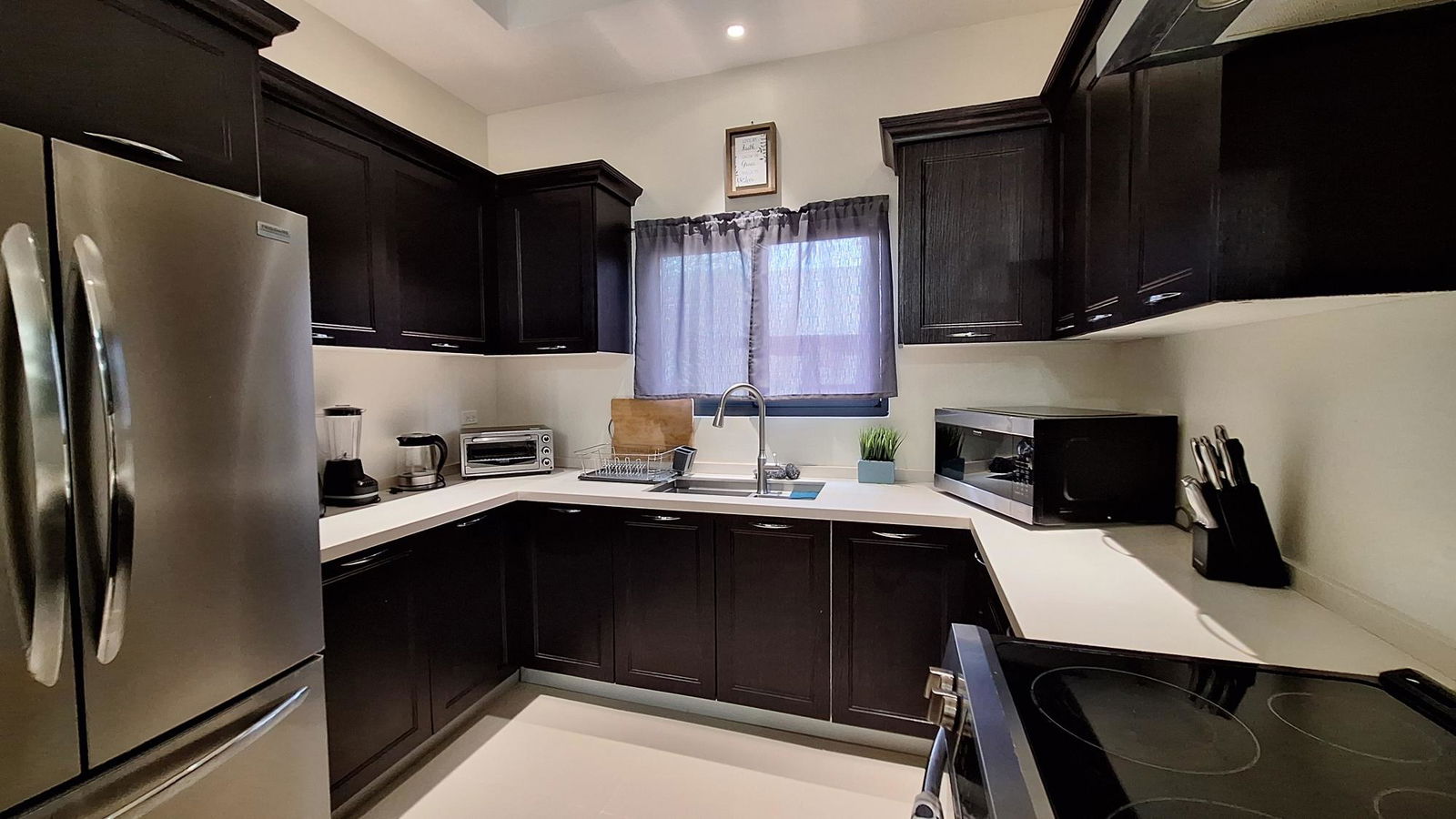 Modern-3-Bedroom-Home-for-Sale-in-Pyramid-Point-Ocho-Rios-St.-Ann Seventh image of 29-29 Pyramid Point in Ocho Rios, St. Ann, Jamaica - property is For Sale