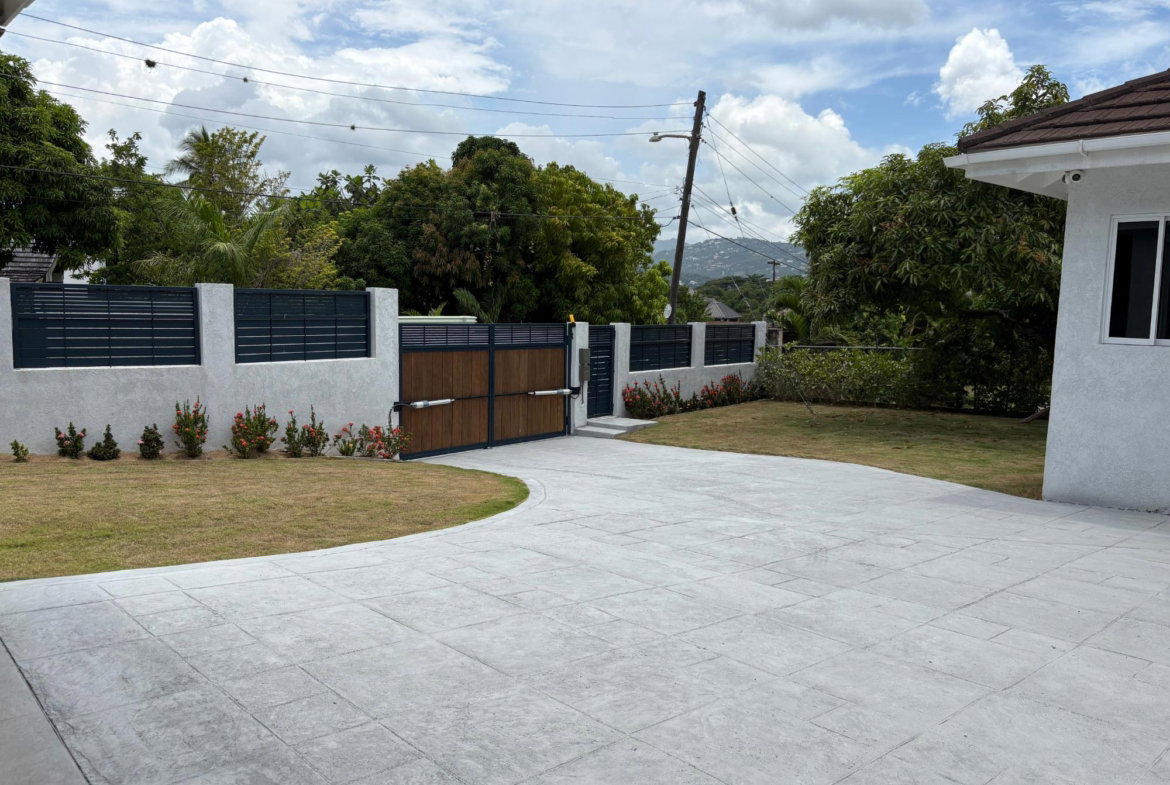 Second image of 4 Ebony Glades in Kingston 8, St. Andrew, Jamaica - property is For Rent