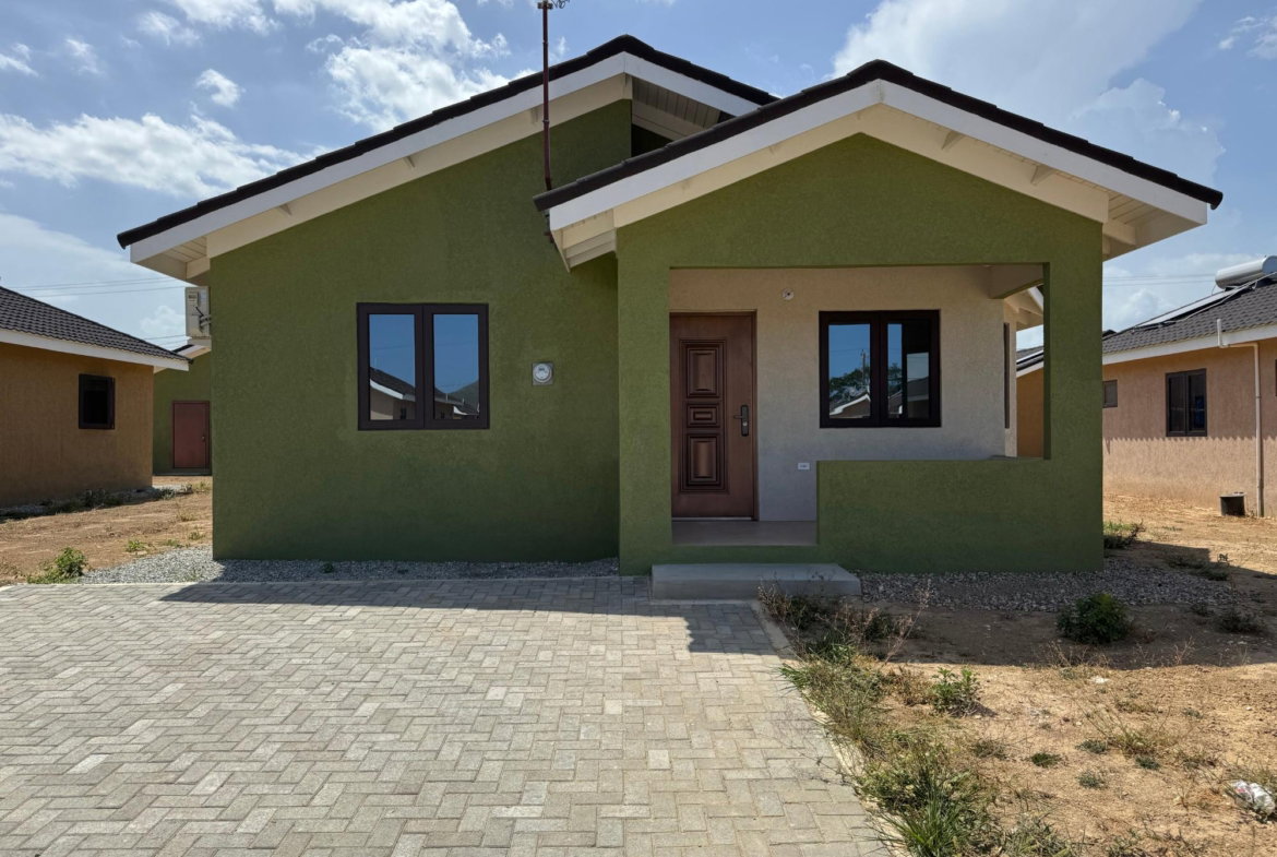 Second image of 455 Oak Estate in Bernard Lodge, St. Catherine, Jamaica - property is For Rent
