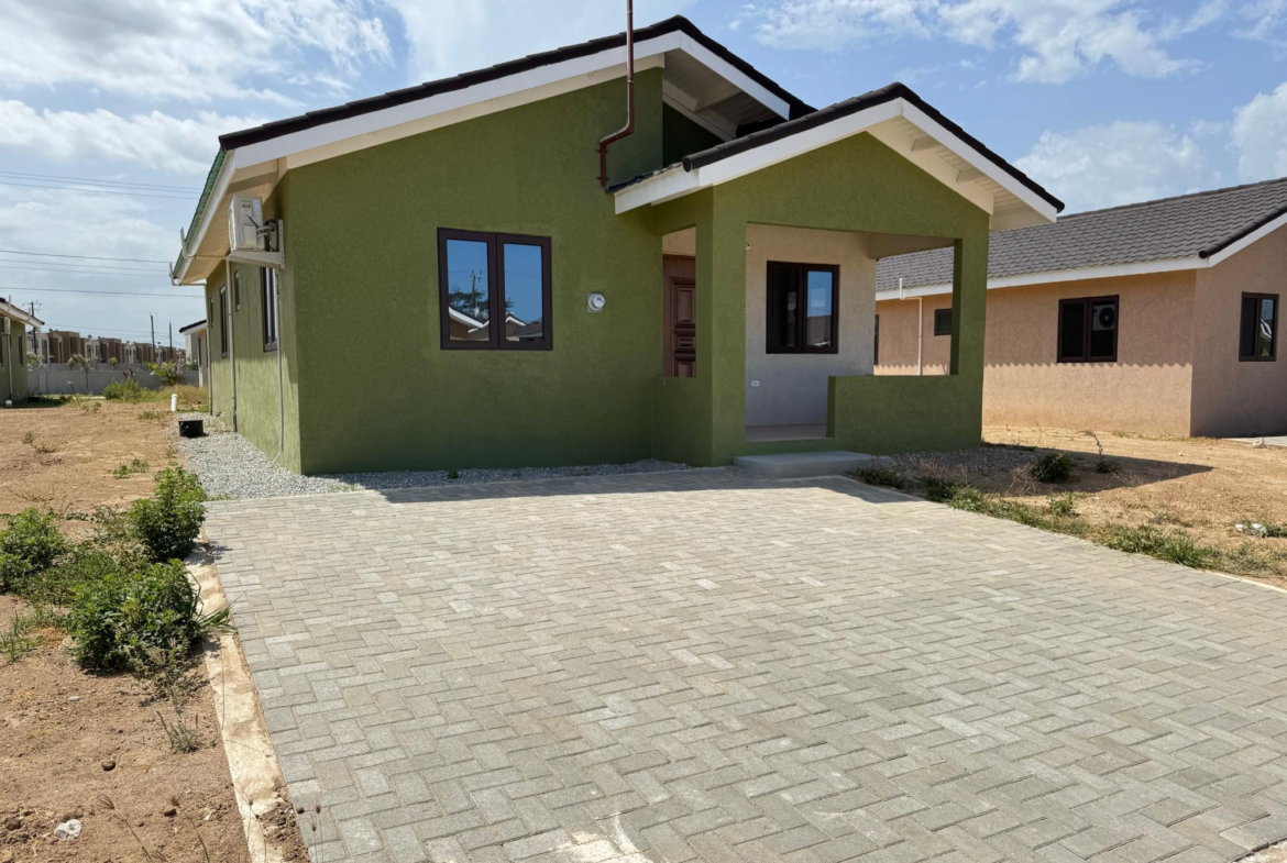 First image of 455 Oak Estate in Bernard Lodge, St. Catherine, Jamaica - property is For Rent