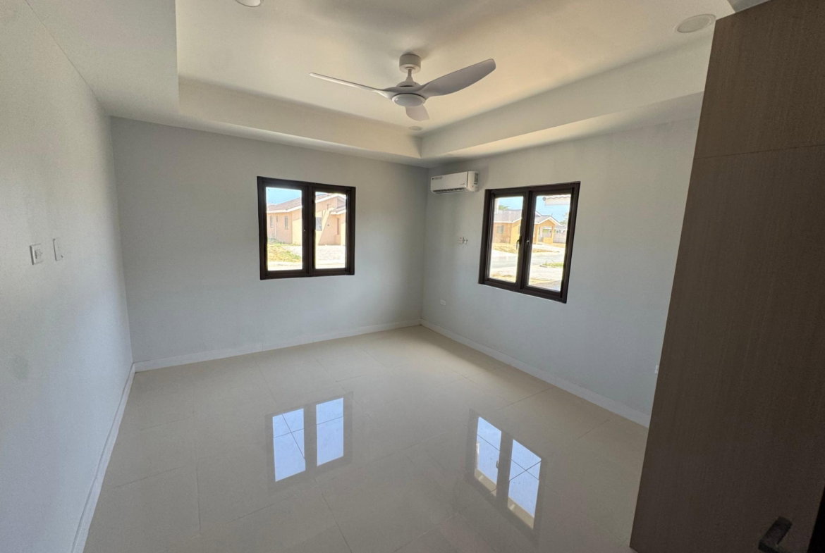 Sixth image of 455 Oak Estate in Bernard Lodge, St. Catherine, Jamaica - property is For Rent