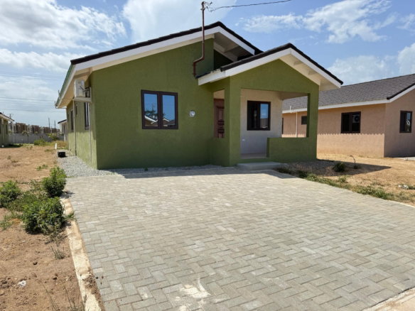 First image of 455 Oak Estate in Bernard Lodge, St. Catherine, Jamaica - property is For Rent