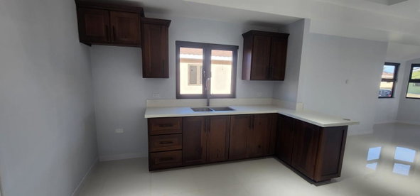 Sixth image of 433 Oak Estate in Portmore Pines, St. Catherine, Jamaica - property is For Rent