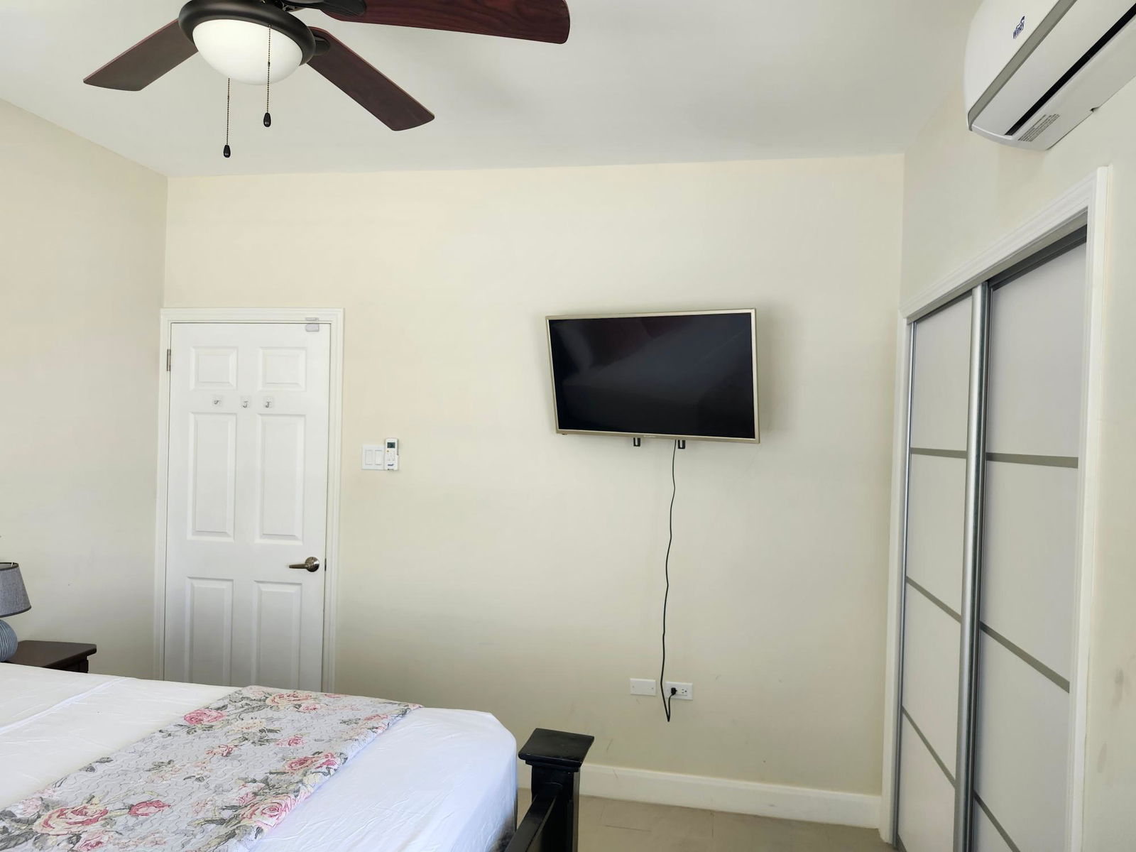 Twentieth image of 46- Seaweed in Lucea, Hanover, Jamaica - property is For Rent