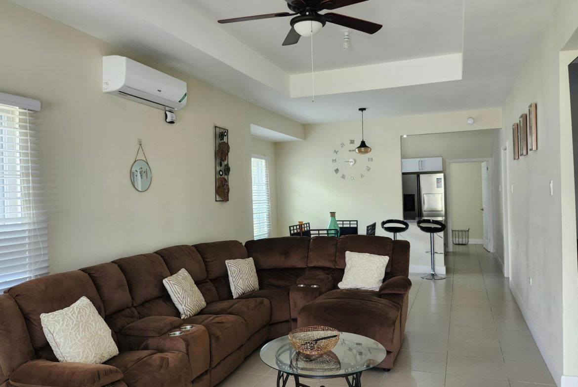 Sixth image of 46- Seaweed in Lucea, Hanover, Jamaica - property is For Rent