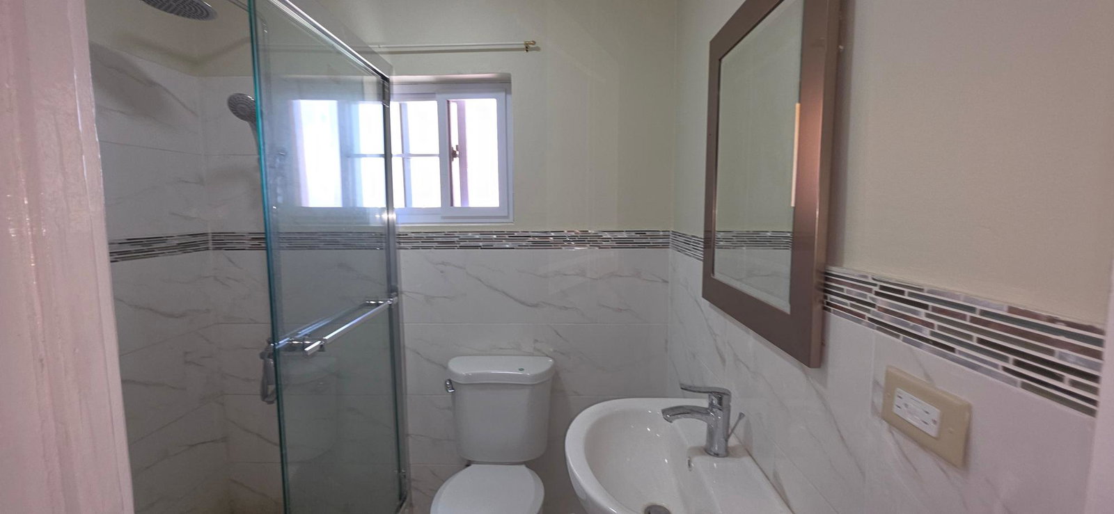 Modern-3-Bedroom-House-for-Rent-in-Queen-Hill-Kingston-St.-Andrew Eighth image of 11 Cleopatra Avenue, Queen h in Kingston 19, St. Andrew, Jamaica - property is For Rent