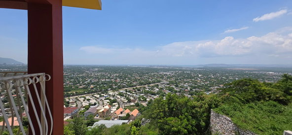 Tenth image of 11 Cleopatra Avenue, Queen h in Kingston 19, St. Andrew, Jamaica - property is For Rent