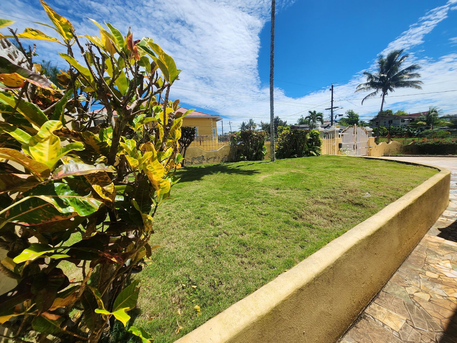Eighth image of 10 Wint Glade in Mandeville, Manchester, Jamaica - property is For Sale