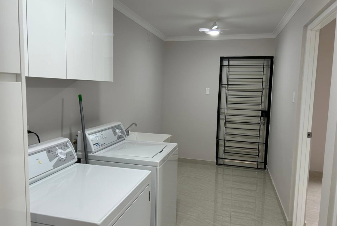 Twenty-Second image of th 8-14 Garden Close in Kingston 8, St. Andrew, Jamaica - property is For Rent