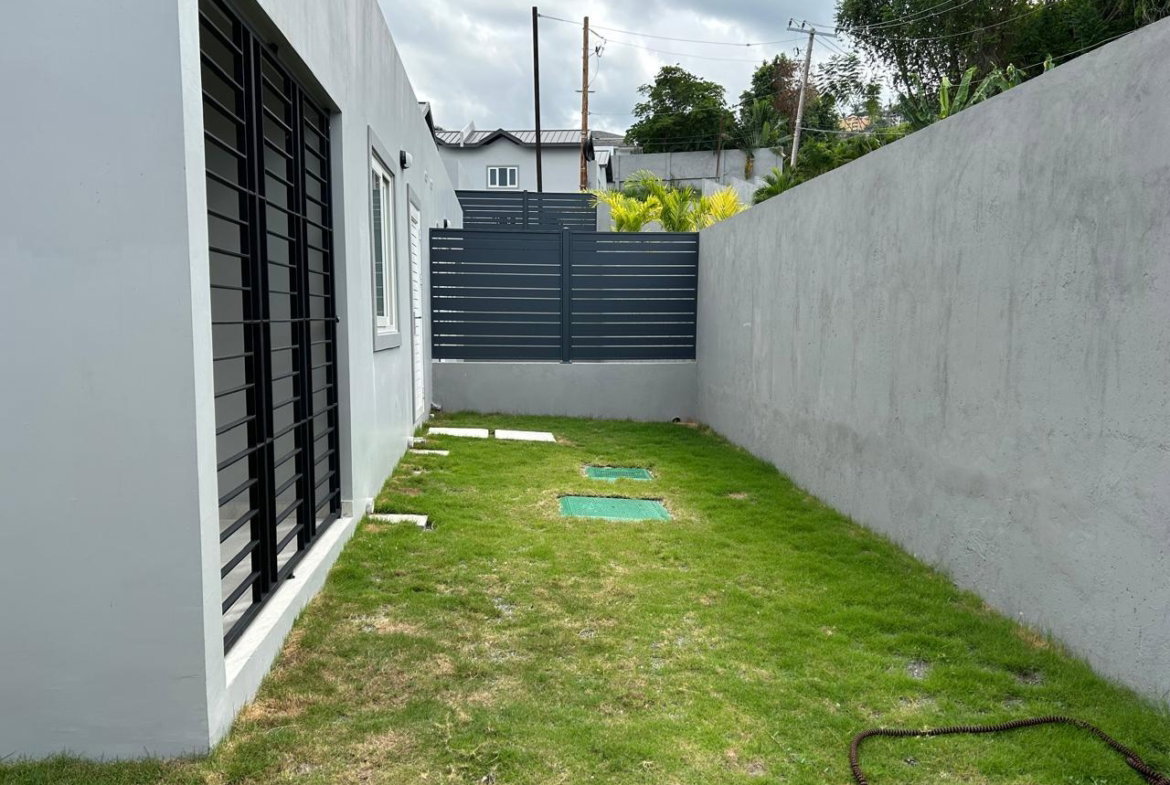 Sixth image of th 8-14 Garden Close in Kingston 8, St. Andrew, Jamaica - property is For Rent